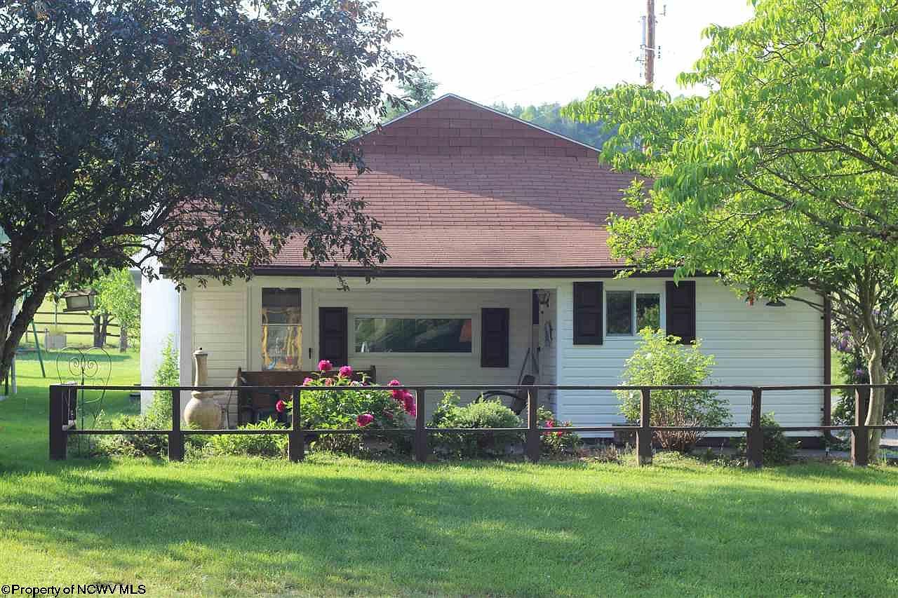 215 Rock Lake Rd, Fairmont, WV 26554 | Zillow