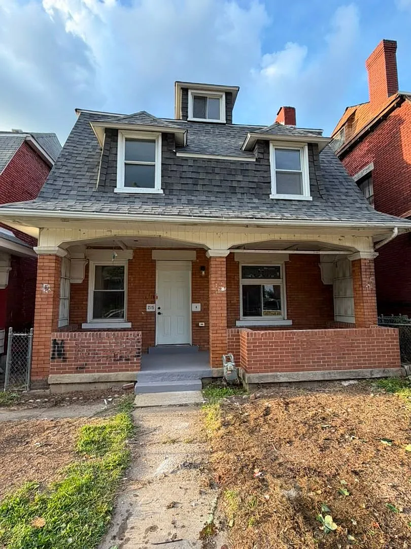 Spacious 4BR Home in Pittsburgh, Section 8 Considered!! — Photo 1