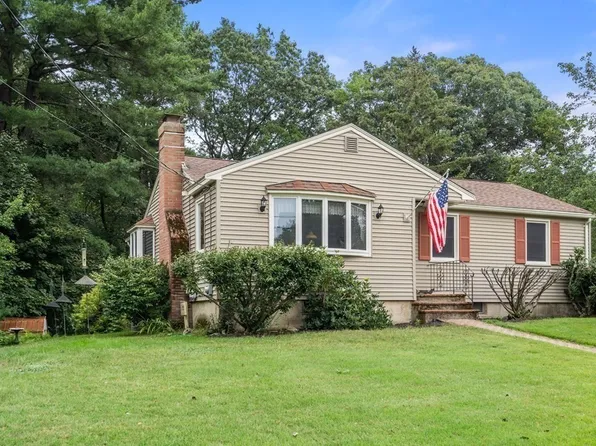 24 Lindor Rd, North Reading, MA 01864