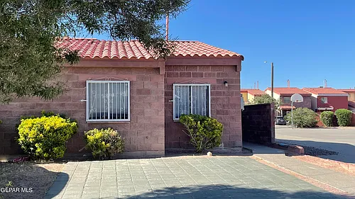 11040 Sunshine Ct Photo 1