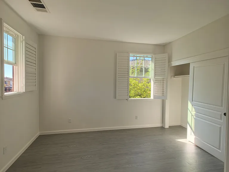 3137 Enfield St — Photo 23