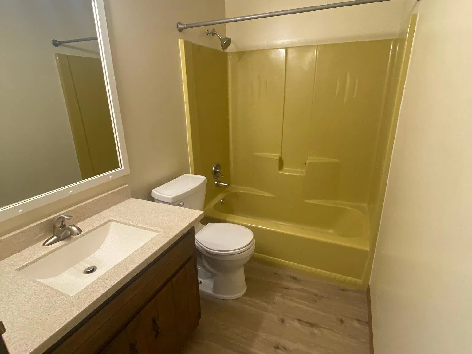 1806 Russell Rd — Photo 4