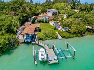16611 Captiva Dr, Captiva, FL 33924