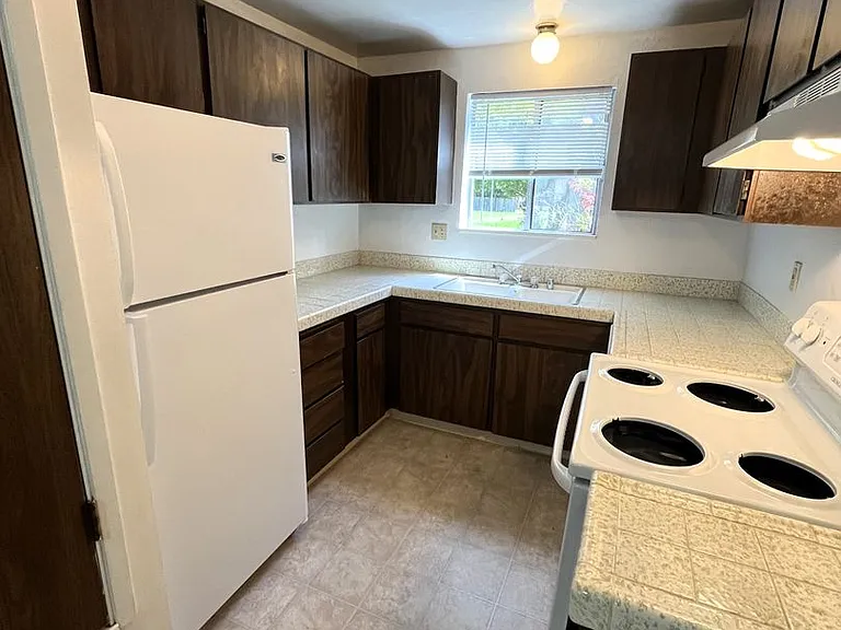 841 Bayside Rd — Photo 5