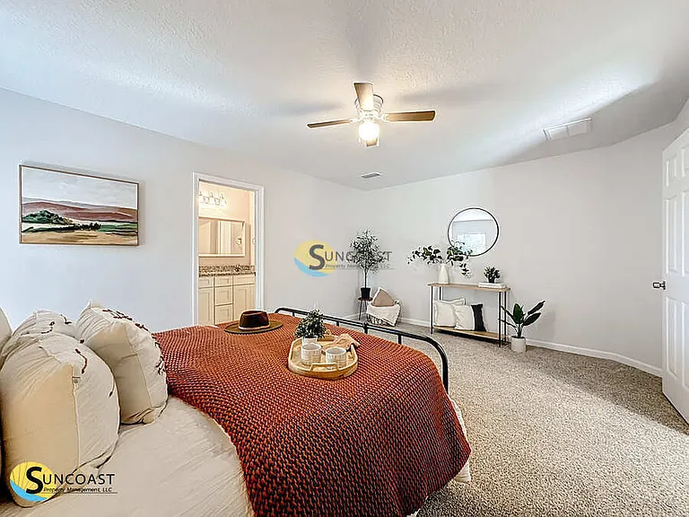 1336 W 30th St — Photo 13