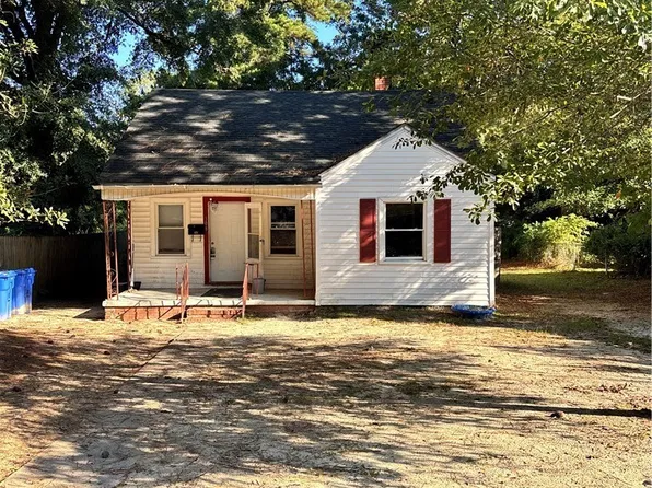 308 Oakland Dr, Fayetteville, NC 28301