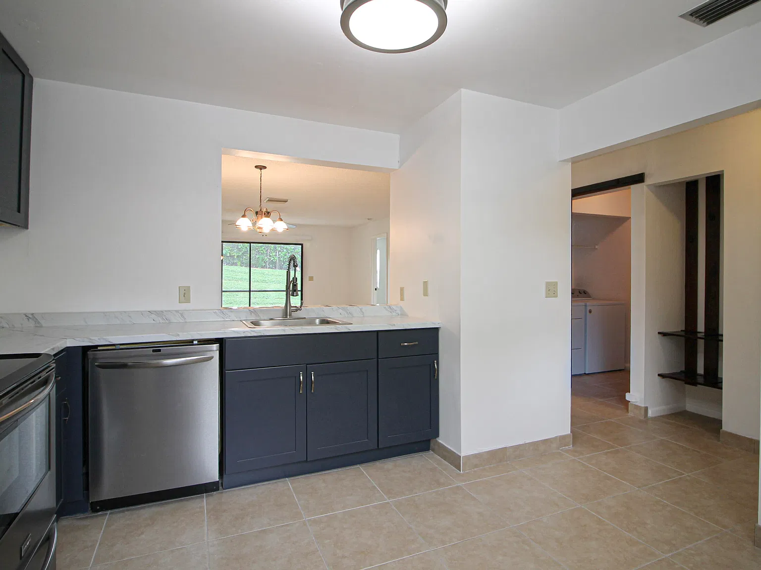 2 bed, 2.0 bath, 1165 sqft, $2,250 — Photo 3