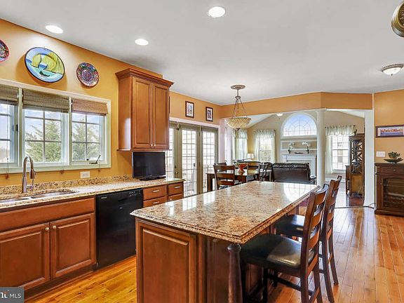 2nd image of 6454 Bannister Ct