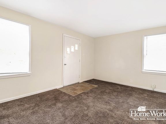 3rd image of 1018 S Lombardy Dr