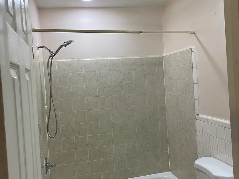 Upstairs Full Bath