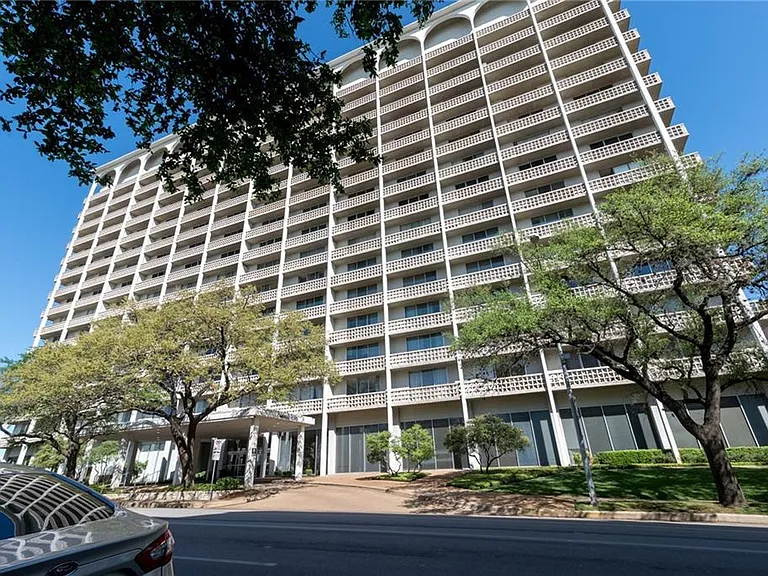 1801 Lavaca St #2G — Photo 15