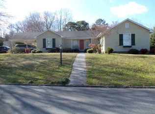 3013 E Brookhaven Cir, Dalton, GA 30720