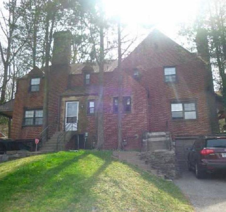 2nd image of 138 Mount Lebanon Blvd