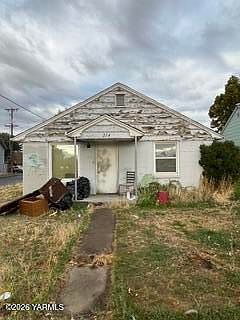 1st image of 214 Custer Ave