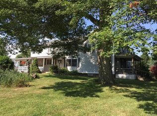 10202 Ridge Rd, Medina, NY 14103