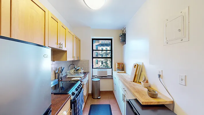 Rented by Emor Management Inc. | media 7