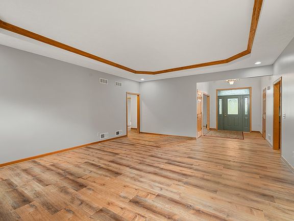 5th image of 1600 Rock Rd