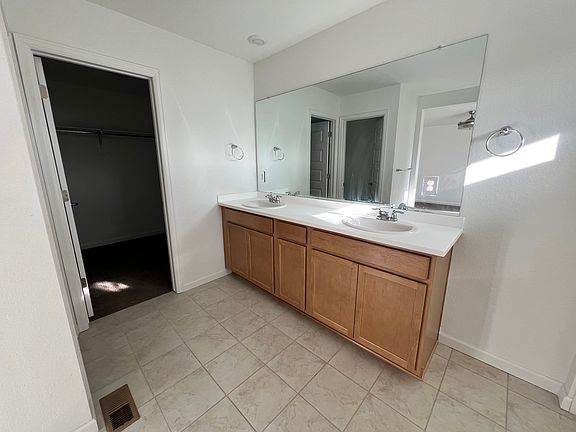 4th image of 13373 Big Iron Ln