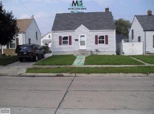 8131 Kaltz St, Center Line, MI 48015