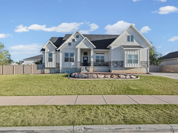 6471 W Newton Farm Dr, West Valley, UT 84128