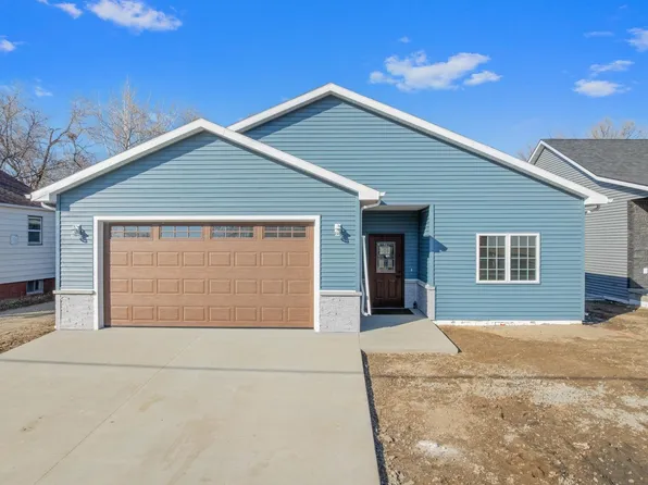 1706 W Central Ave, Minot, ND 58701