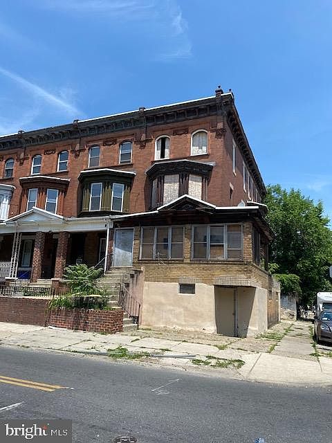 1st image of 2101 W Ontario St