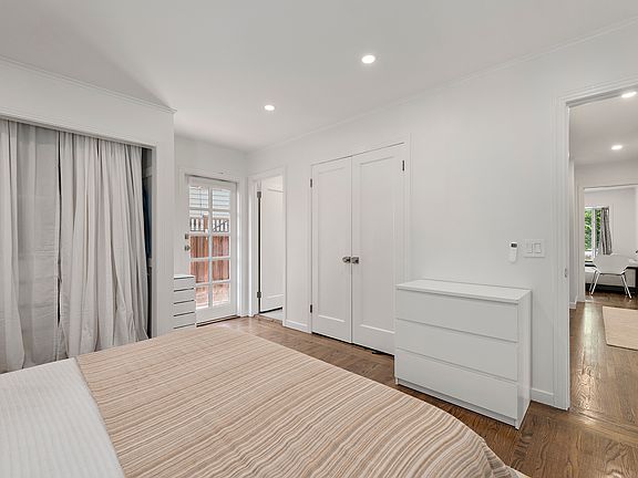 2nd image of 645 Woodland Ave