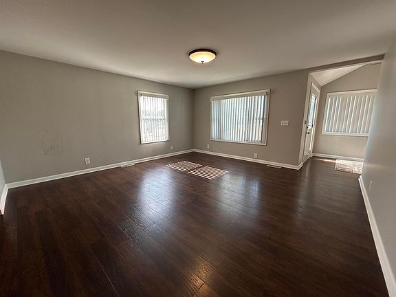 5th image of 5147 E Chrysler Dr