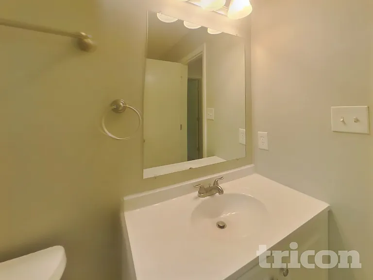 4326 Hazlitt Ct — Photo 13