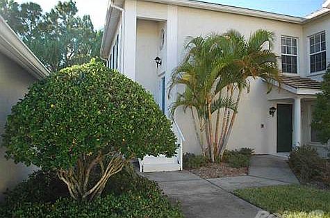 2nd image of 900 Addington Ct Unit 201