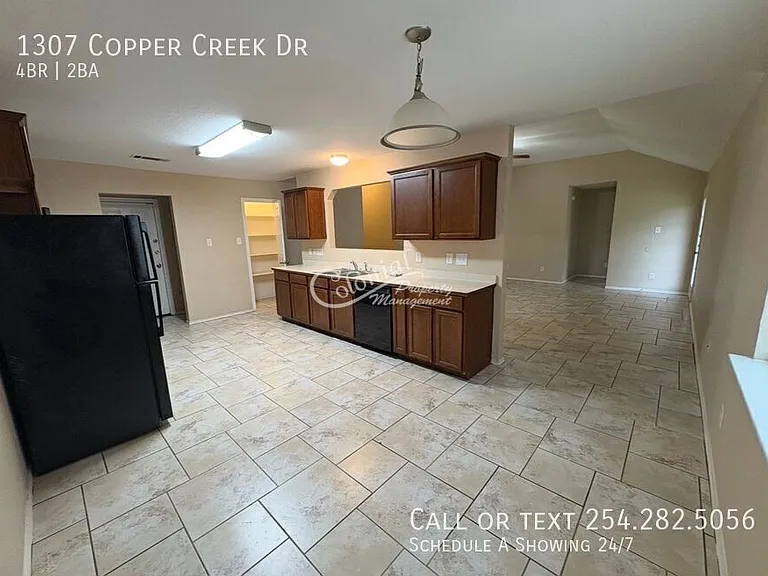 1307 Copper Creek Dr — Photo 3