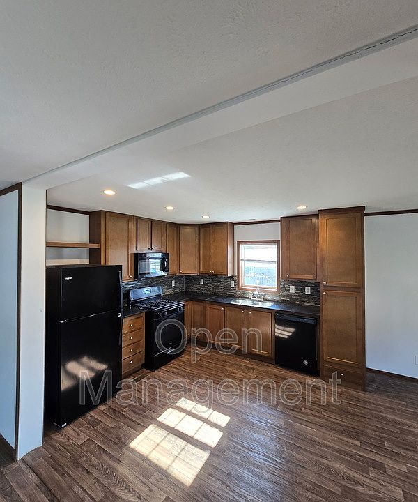 1st image of 511 E 1st St Unit 25