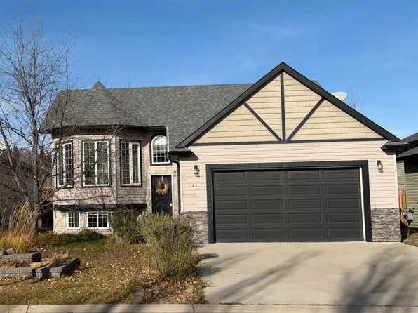 122 S 12th Ave NE, Sundre, AB T0M 1X0