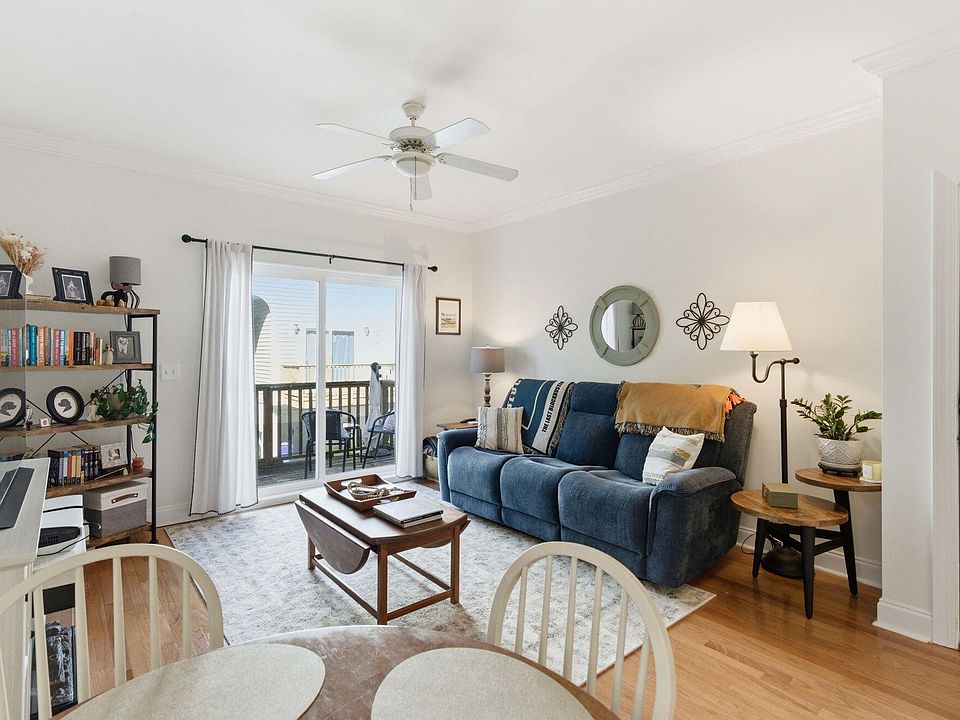 1st image of 1815 Dogwood Rd APT 906