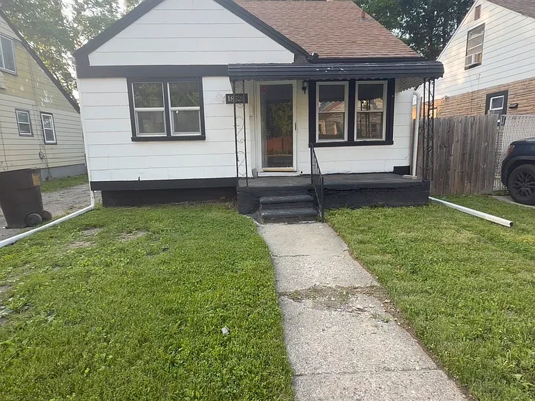 18520 Tireman St — Photo 1