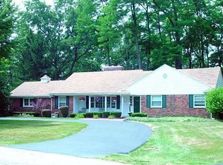 4602 Coachmaker Dr, Bloomfield Hills, MI 48302