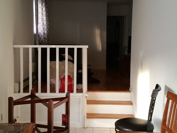 2nd image of 33 Bowling Green Pl