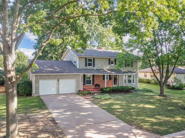 12709 Overbrook Rd, Leawood, KS 66209