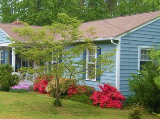 16020 Genito Rd, Moseley, VA 23120