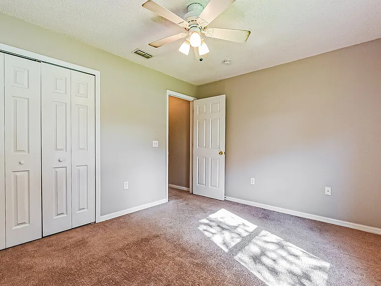 1324 Montheath Cir — Photo 14