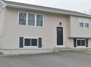 26 Wilson Dr, Narragansett, RI 02882