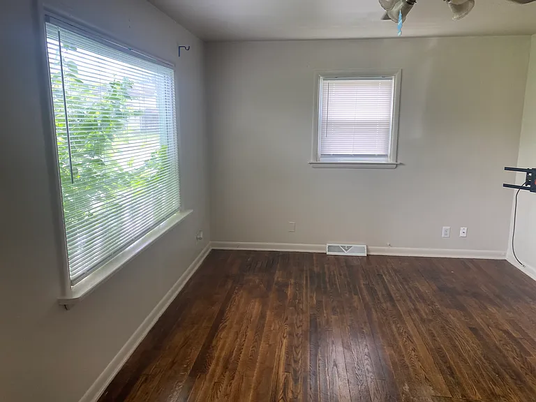 591 Irey Ave — Photo 2