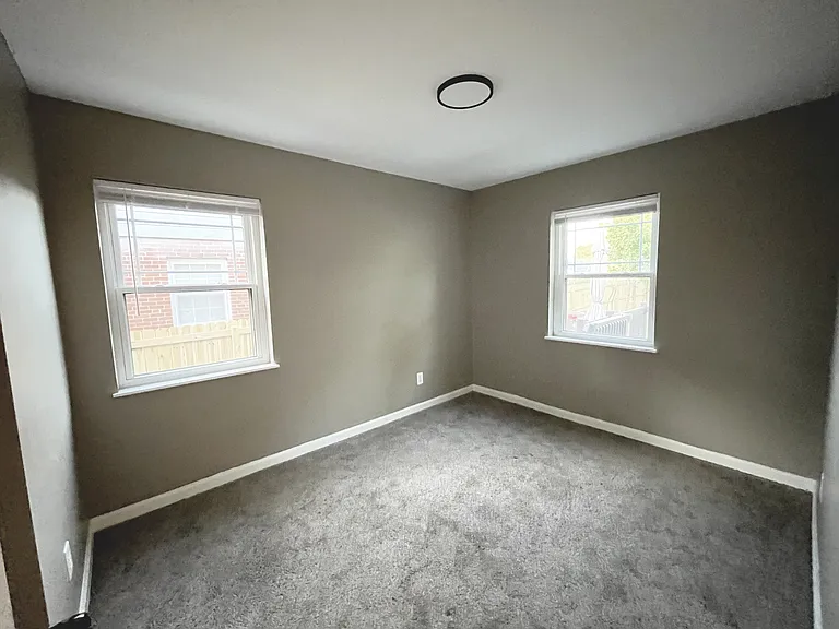 8380 Wicklow Ave — Photo 20