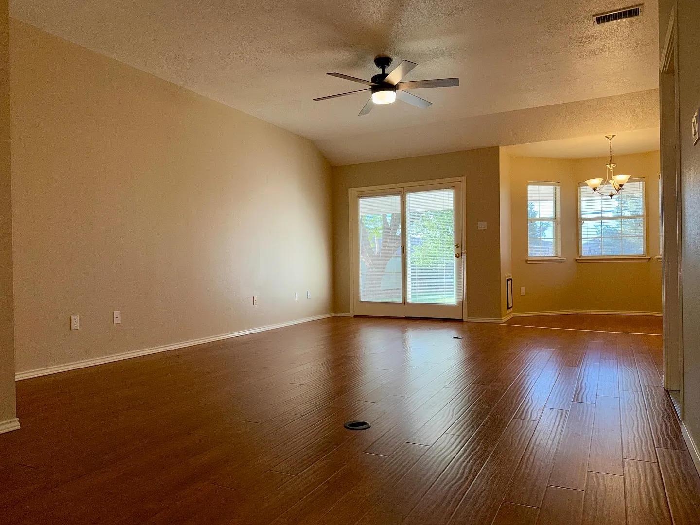 2501 Fred Daugherty Ave — Photo 2