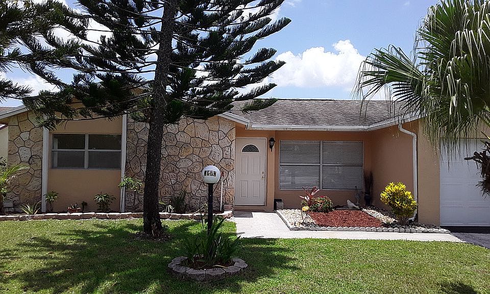 1st image of 7274 Pine Park Dr N