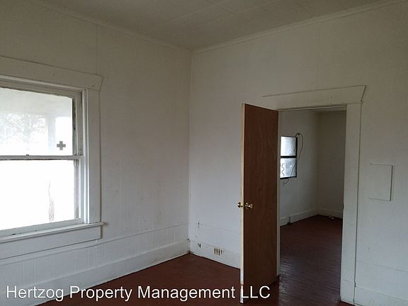4th image of 600 N Oak St