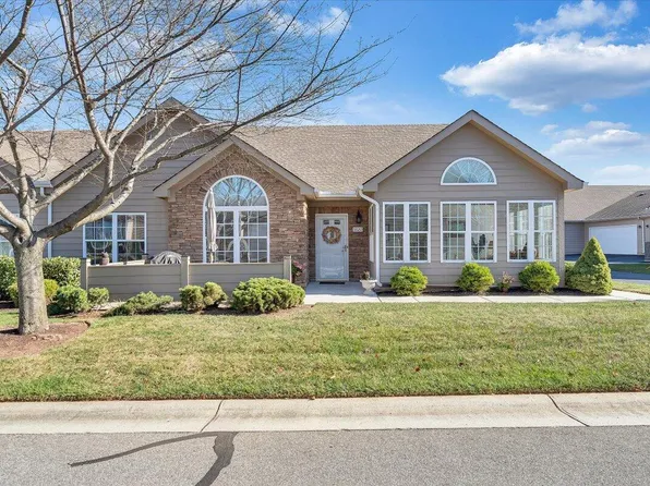 5620 Orchard Villas Cir, Roanoke, VA 24019