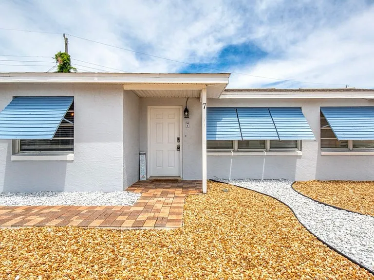 7 San Jose Cir — Photo 2