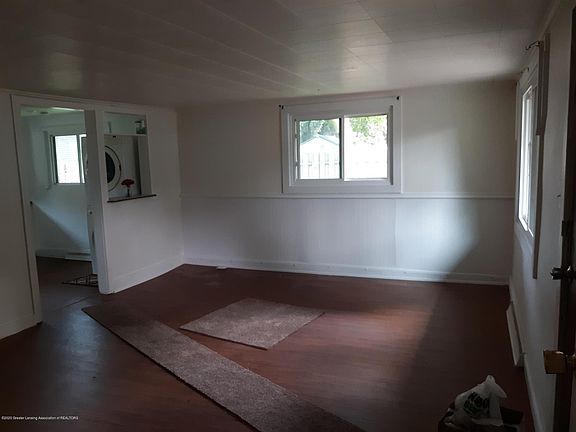 5th image of 1011 Montgomery St