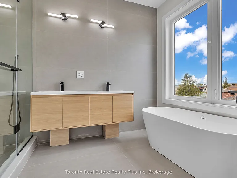 138 Bowie Ave — Photo 15